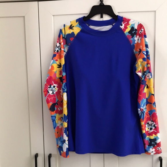 DACI Tops - Blue Floral Raglan Long-Sleeve Women's Top